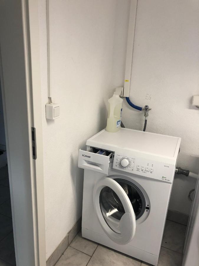 Moderne Helle 2,5 Zimmer Wohnung Mit Grossem Bad Und Kueche In Trossingen Exterior photo